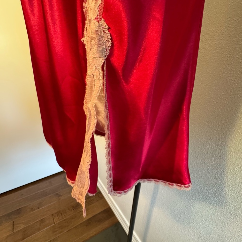 Gillian & O’Malley Red Silky Satin Lingerie Nightgown Size S - Picture 8 of 16